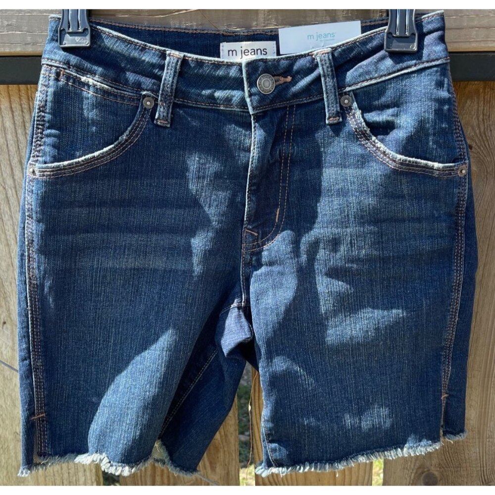 M Jeans By Maurices Womens Classic 8" Bermuda Shorts 2 original fit Mid Rise
